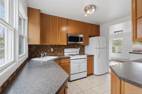 $4,100 | 25 Woodland Terrace Court, Carmel, NY 10512