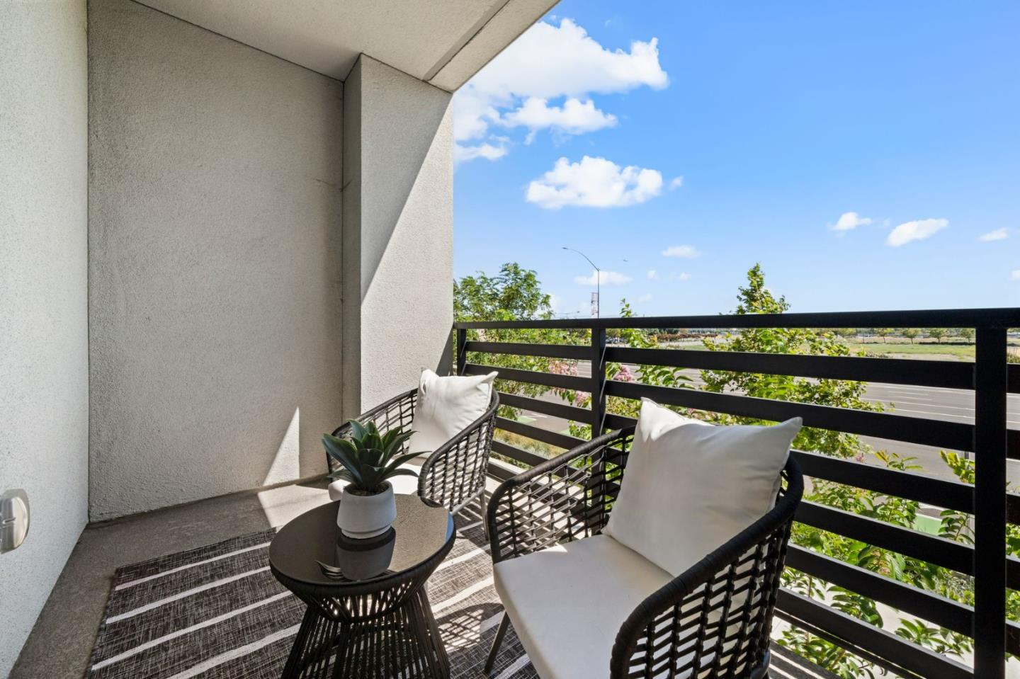 5465 Dublin Boulevard Dublin, CA 94568 - Photo 27 of 37 a view of a balcony dining area