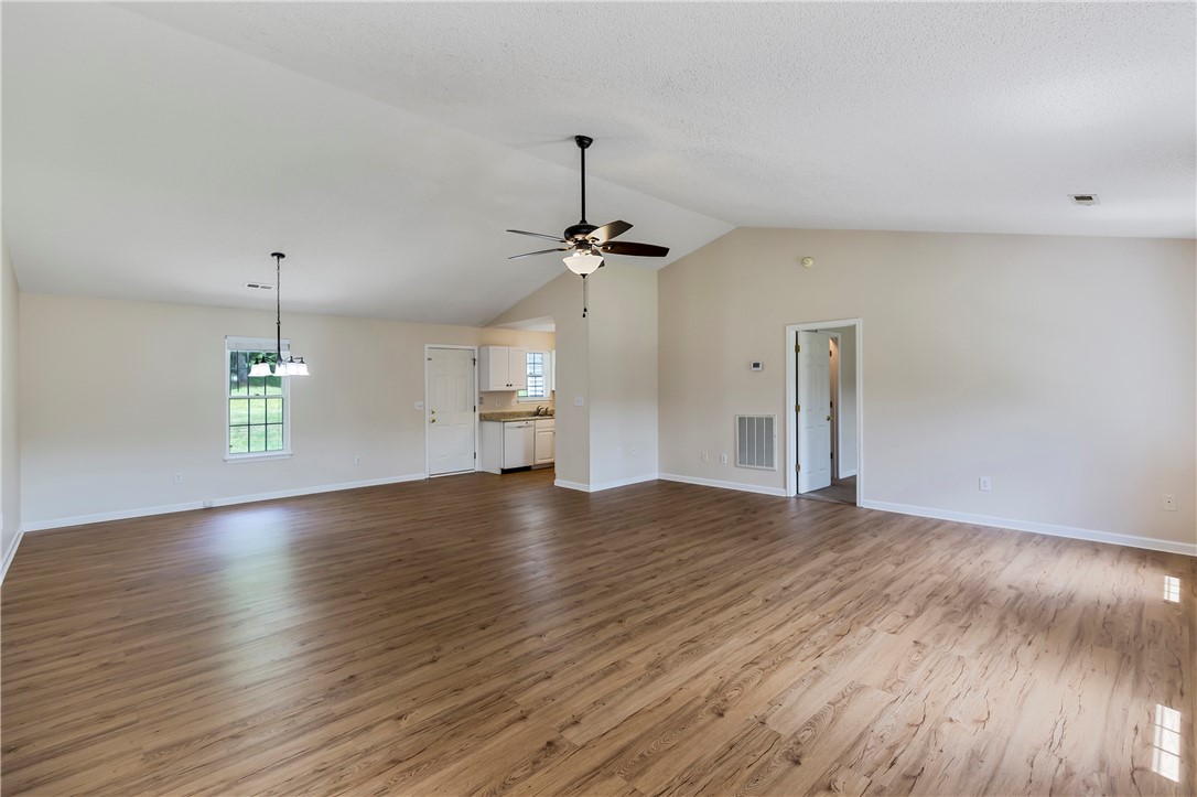 840 Perkins Creek Road Seneca, SC 29678 - Photo 4 of 35 Gallery Image 4