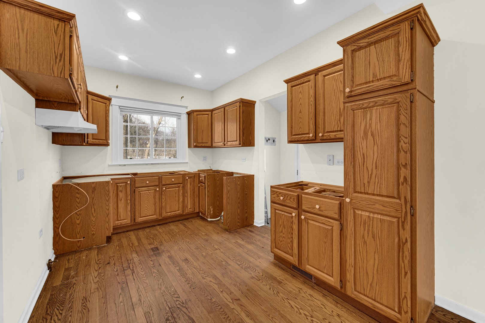 831 West North Street Hinsdale, IL 60521 - Photo 9 of 28