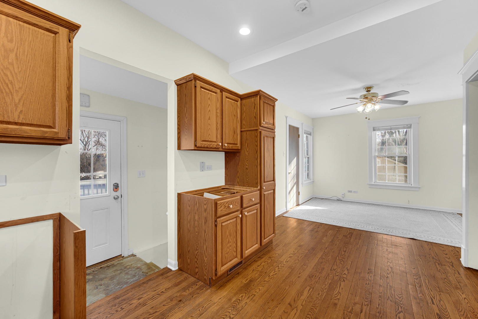 831 West North Street Hinsdale, IL 60521 - Photo 10 of 28