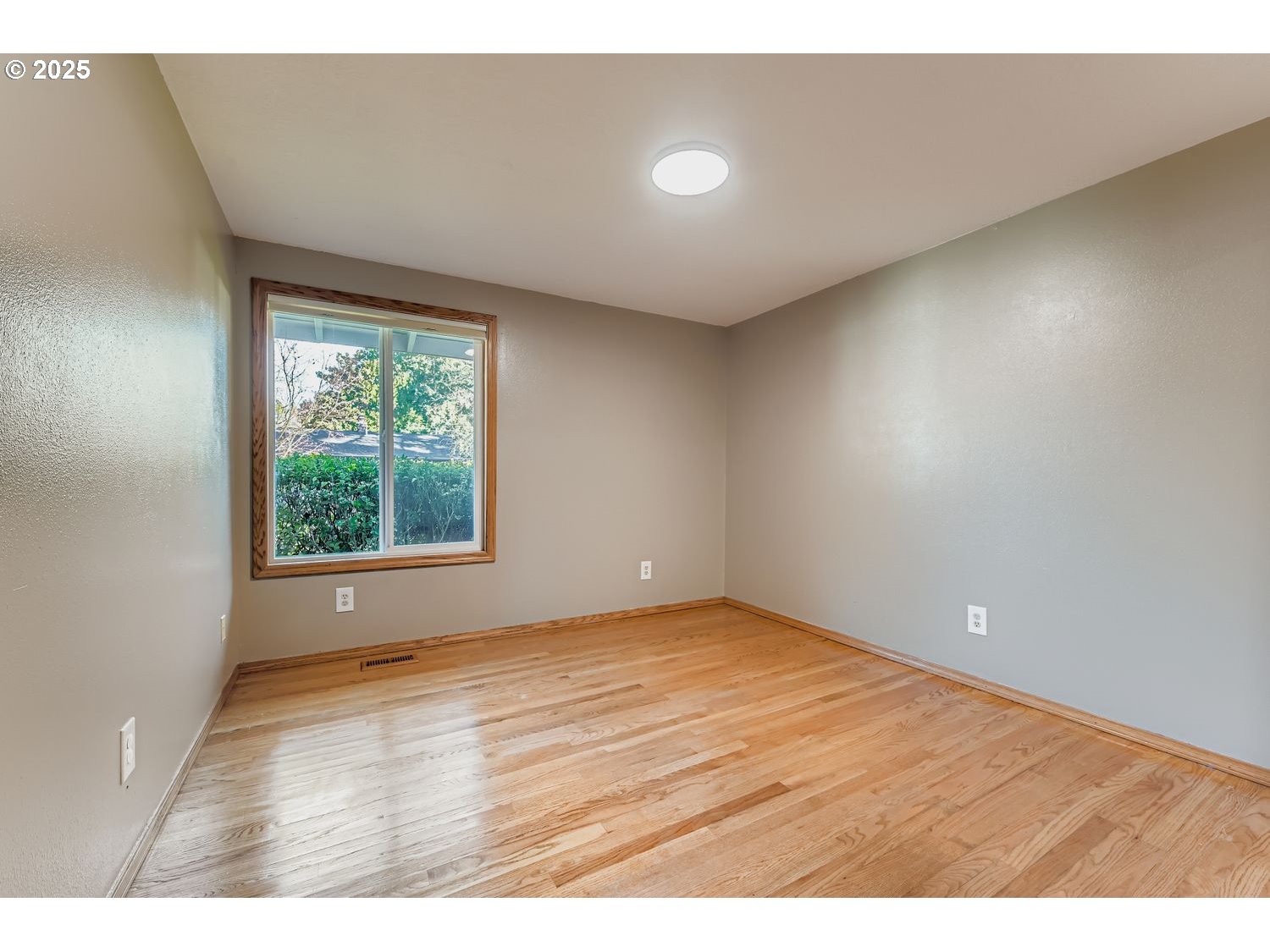 5035 Southwest 184th Avenue Beaverton, OR 97078 - Photo 13 of 23 Bedroom