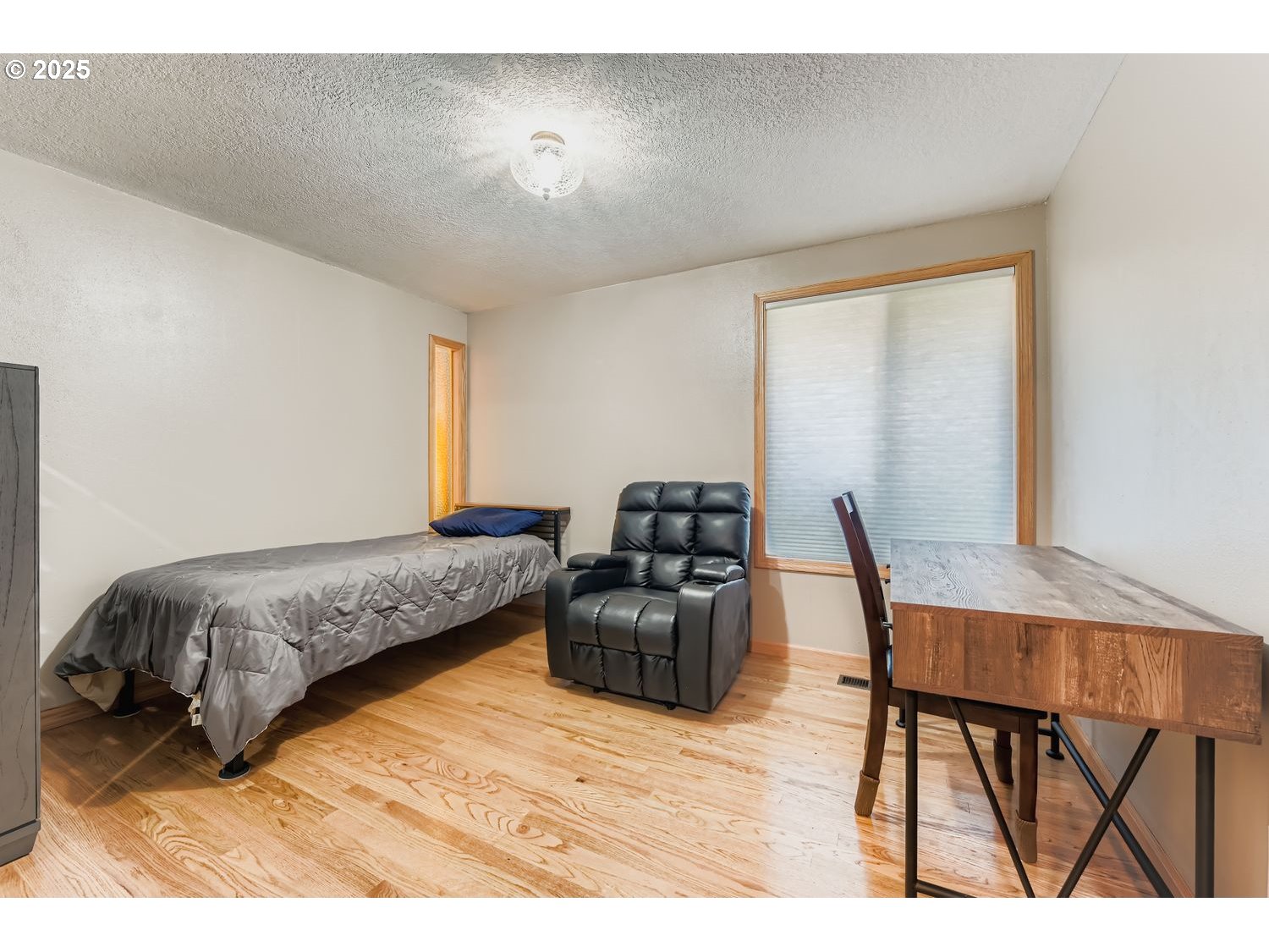 5035 Southwest 184th Avenue Beaverton, OR 97078 - Photo 14 of 23 Bedroom