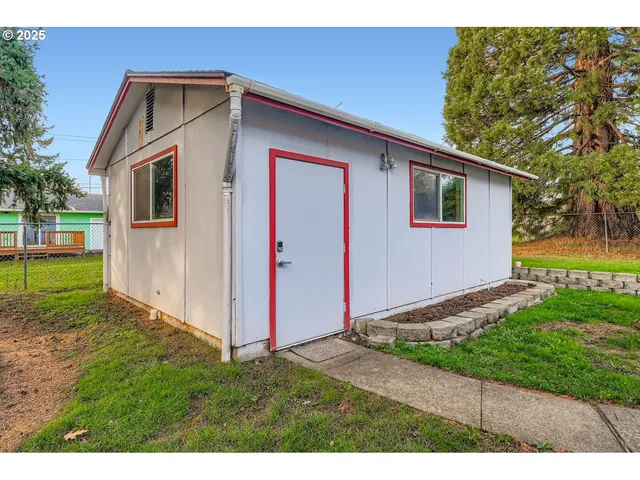 $585,000 | 5035 Southwest 184th Avenue, Beaverton, OR 97078