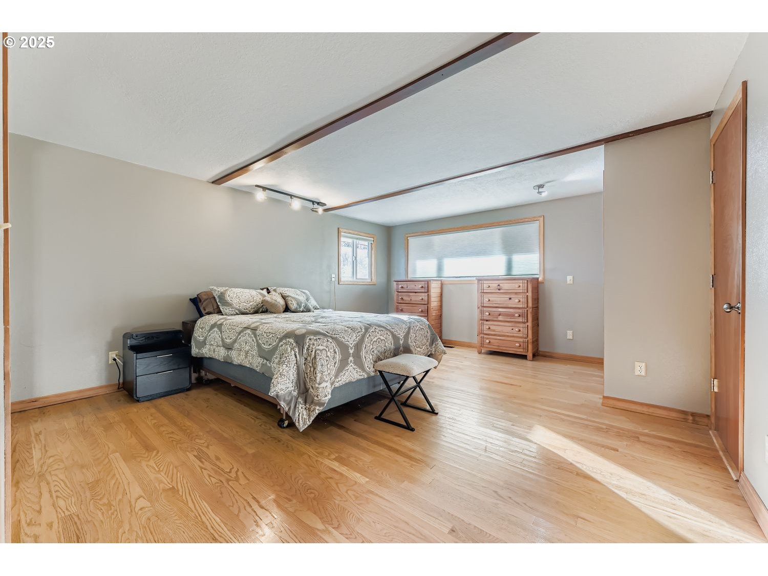 5035 Southwest 184th Avenue Beaverton, OR 97078 - Photo 10 of 23 Primary Bedroom