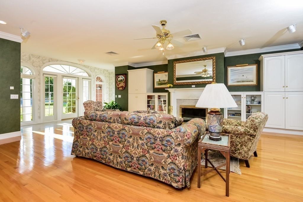 207 Dresser Hill Road Dudley, MA 01571 - Photo 10 of 30 Gallery Image 10