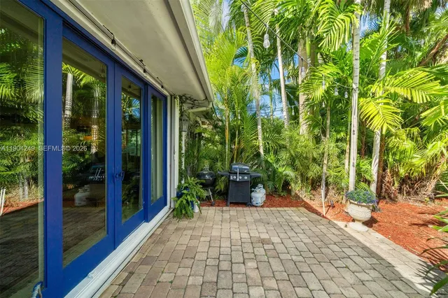 $15,000 | 7975 Biscayne Point Circle, Miami Beach, FL 33141