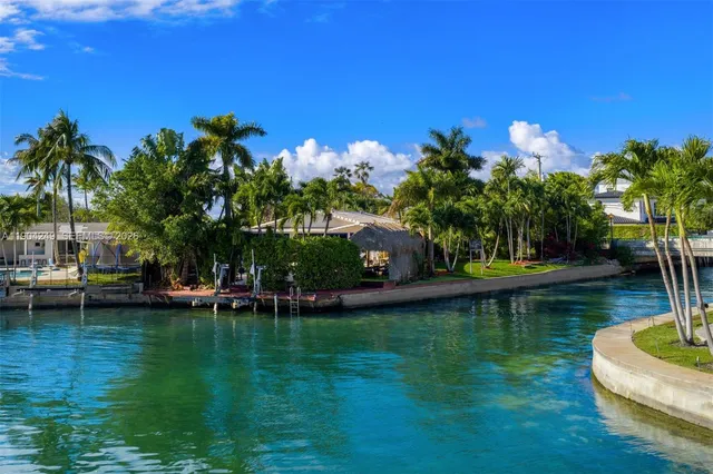 $15,000 | 7975 Biscayne Point Circle, Miami Beach, FL 33141