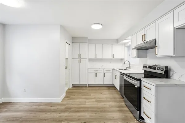 $5,990 | 18932 Ballinger Street, Northridge, CA 91324
