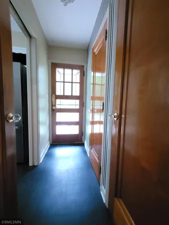 $260,000 | 905 Carver Street North, Winthrop, MN 55396