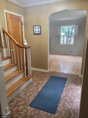 $260,000 | 905 Carver Street North, Winthrop, MN 55396