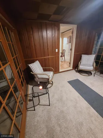 $260,000 | 905 Carver Street North, Winthrop, MN 55396