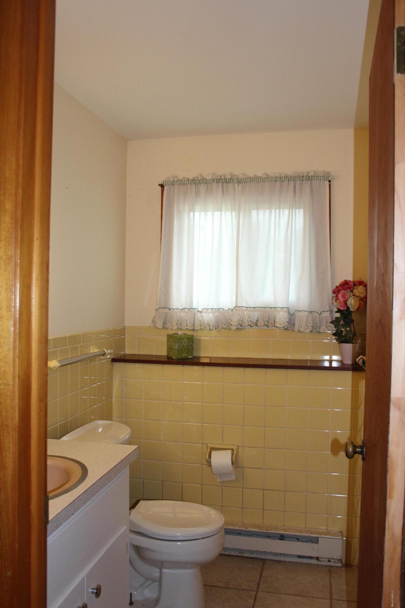 129 Kittredge Road Pittsfield, MA 01201 - Photo 24 of 27 Downstairs Half Bath