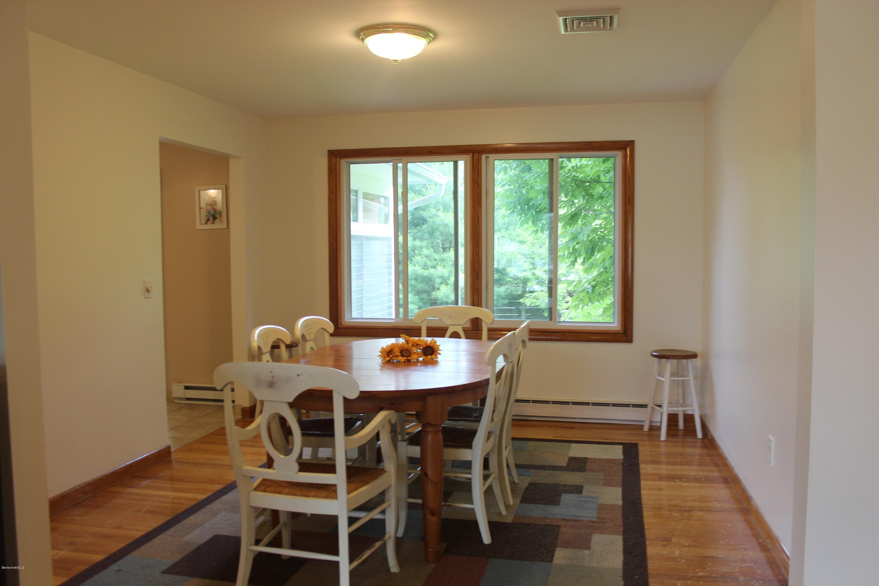 129 Kittredge Road Pittsfield, MA 01201 - Photo 6 of 27 Formal Dining