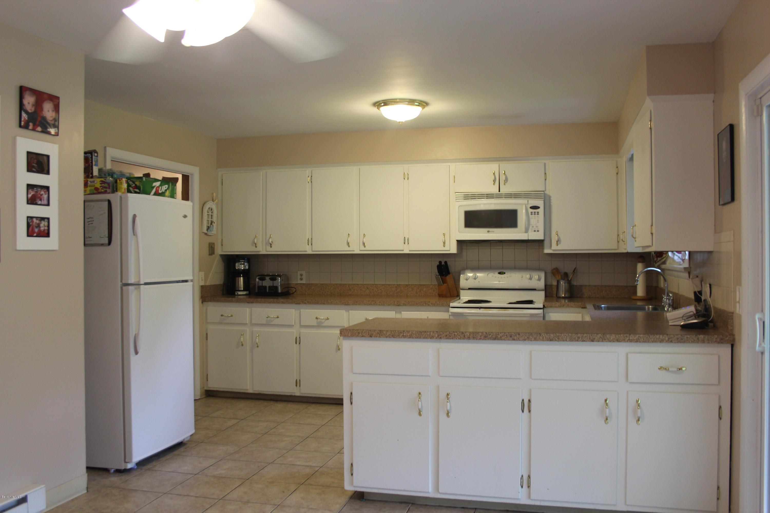 129 Kittredge Road Pittsfield, MA 01201 - Photo 8 of 27 Kitchen