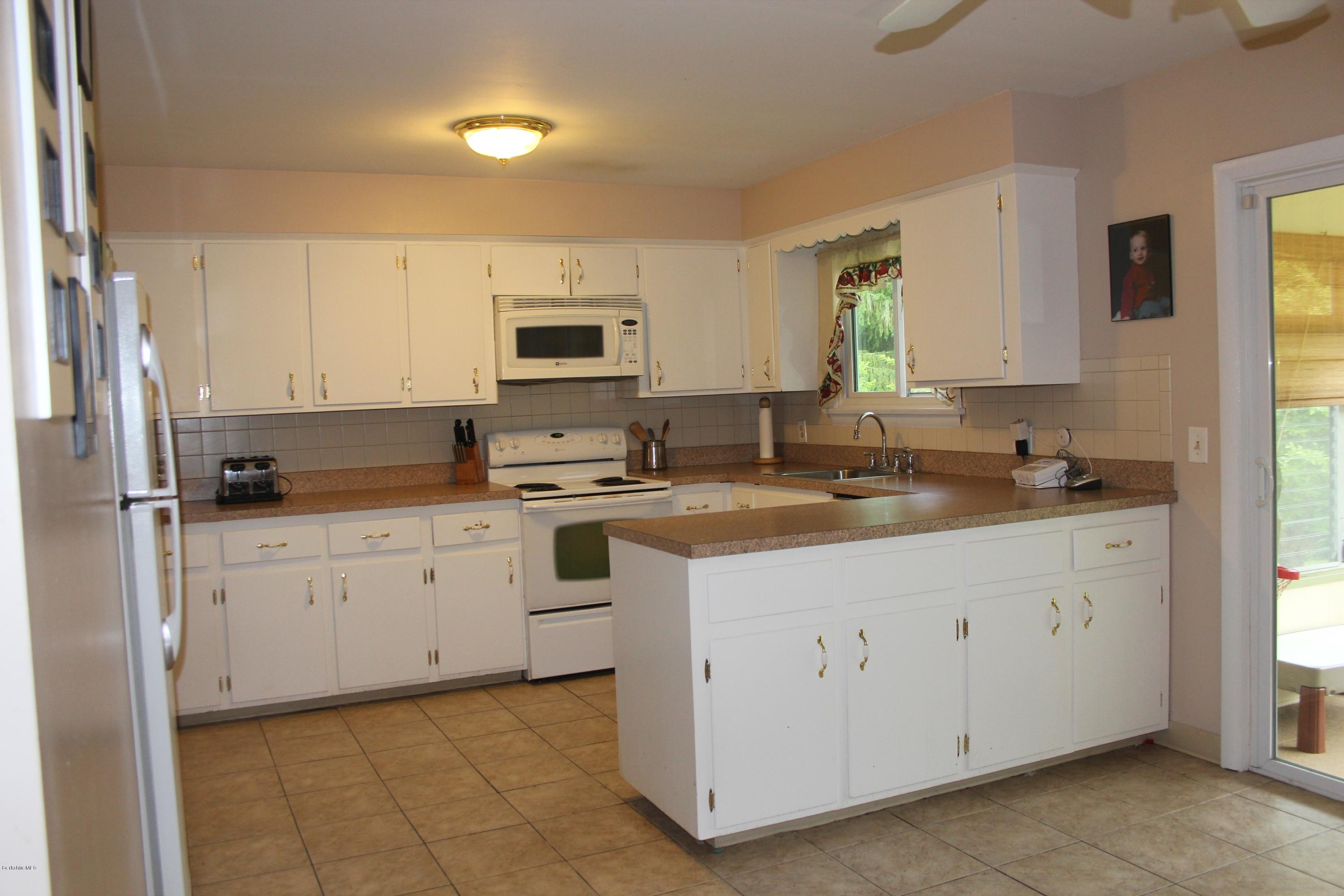 129 Kittredge Road Pittsfield, MA 01201 - Photo 9 of 27 Kitchen Space