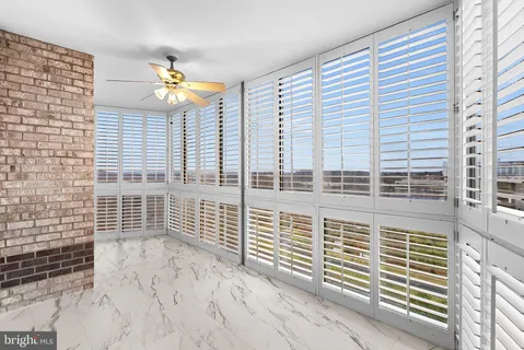 $515,000 | 19375 Cypress Ridge Terrace, Unit 901, Leesburg, VA 20176