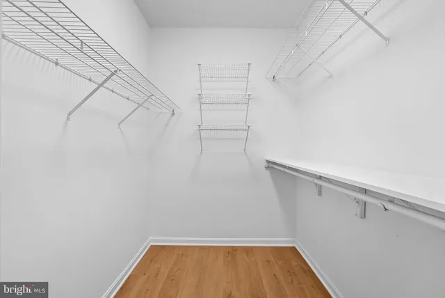 $515,000 | 19375 Cypress Ridge Terrace, Unit 901, Leesburg, VA 20176