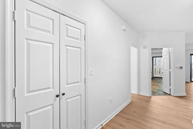 $515,000 | 19375 Cypress Ridge Terrace, Unit 901, Leesburg, VA 20176