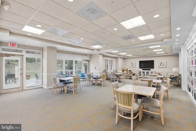 $515,000 | 19375 Cypress Ridge Terrace, Unit 901, Leesburg, VA 20176