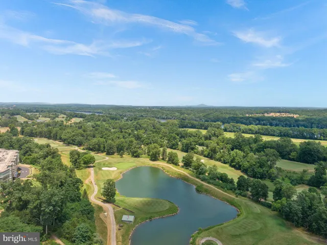 $515,000 | 19375 Cypress Ridge Terrace, Unit 901, Leesburg, VA 20176