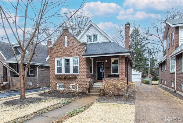$2,600 | 1159 Boland Place, Richmond Heights, MO 63117