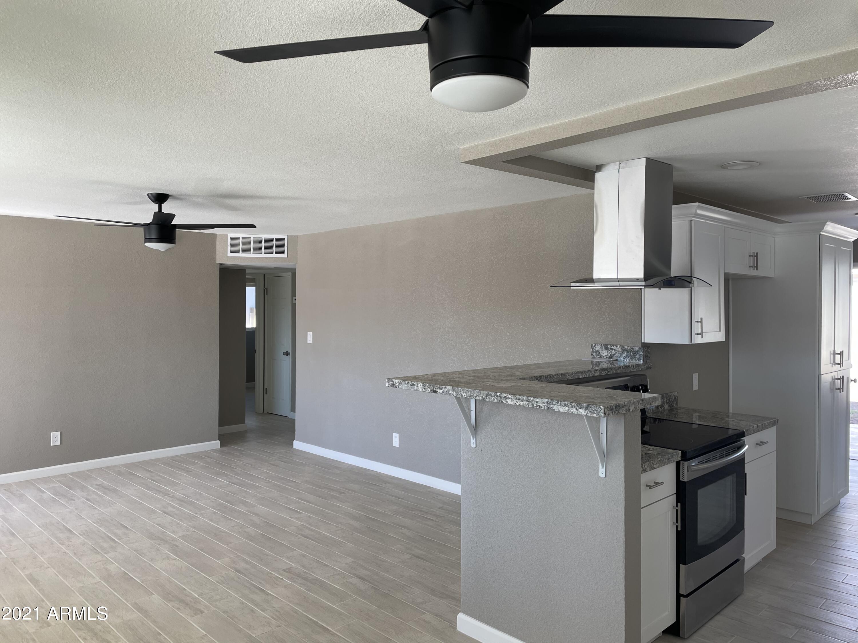 3634 East Almeria Road Phoenix, AZ 85008 - Photo 3 of 11 IMG_4580