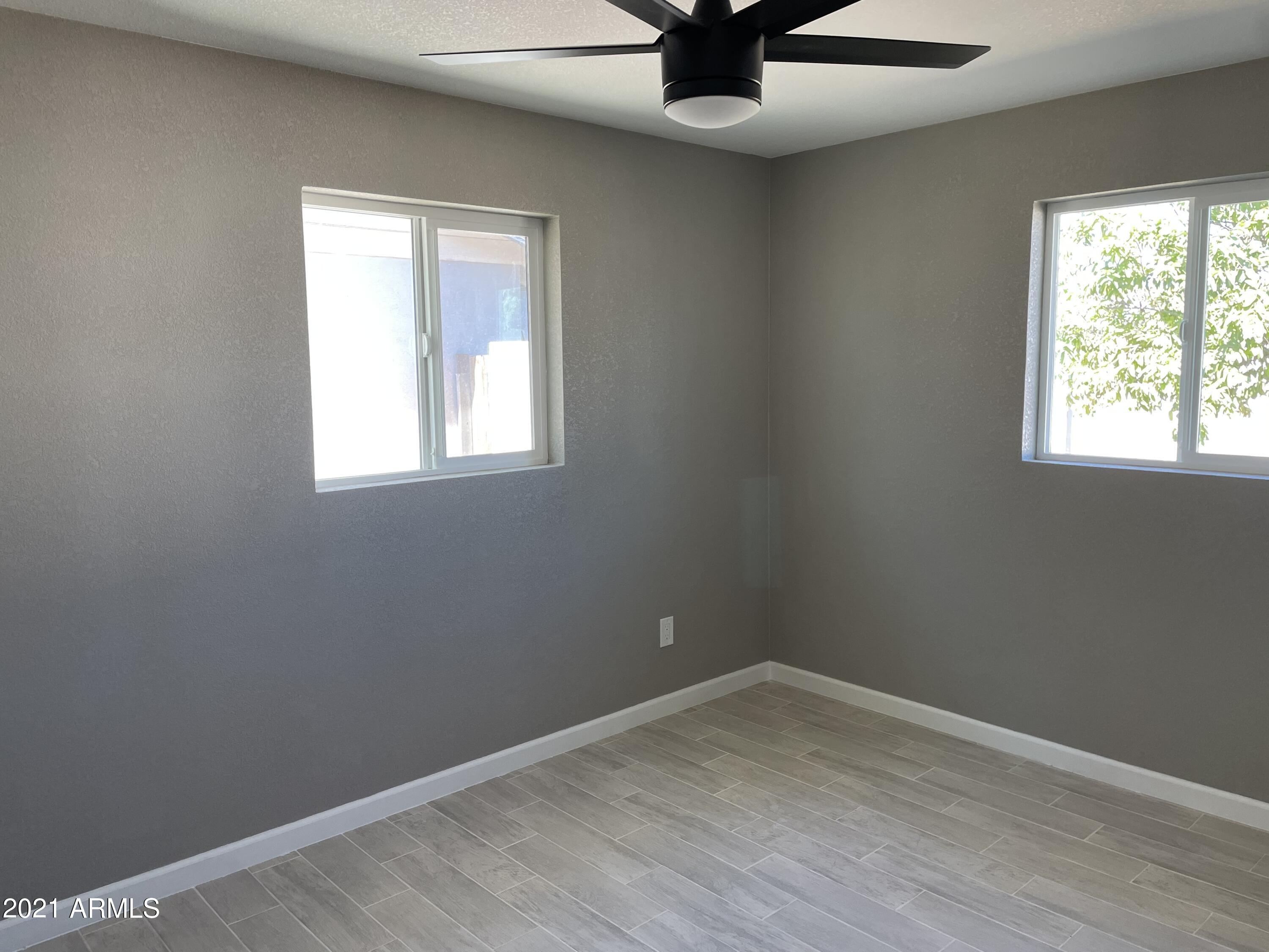 3634 East Almeria Road Phoenix, AZ 85008 - Photo 6 of 11 IMG_4583