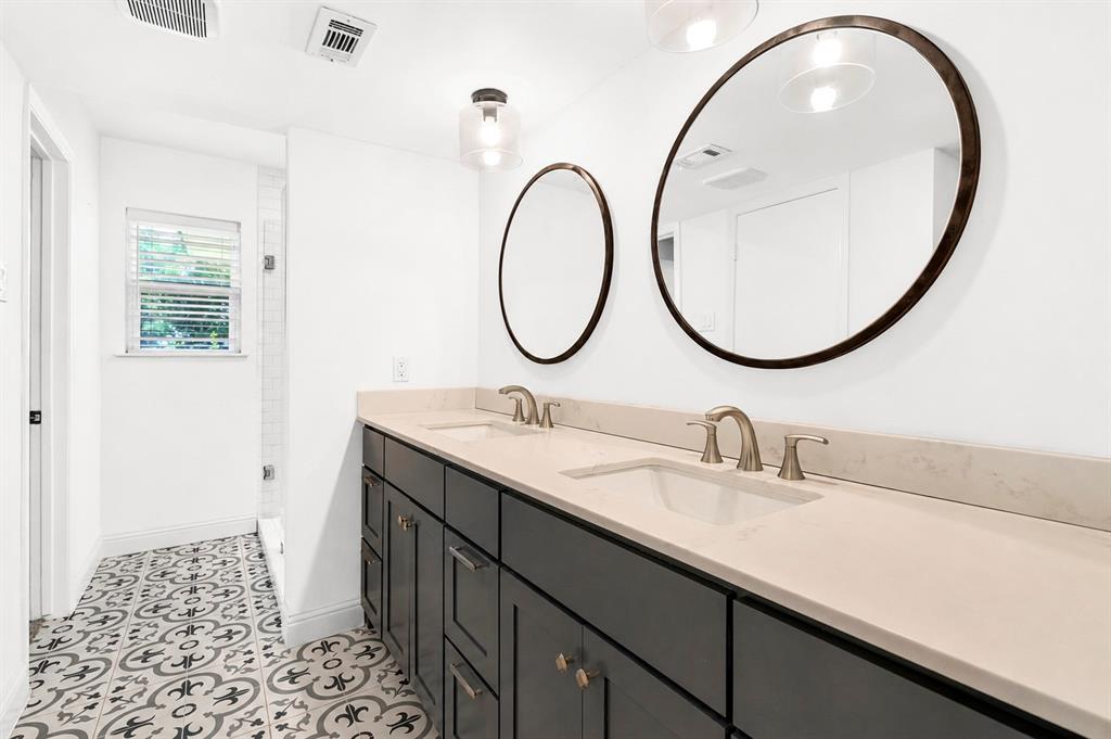 7029 Spring Valley Road Dallas, TX 75254 - Photo 10 of 23 Gallery Image 10