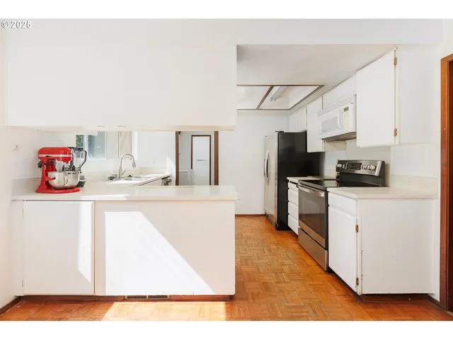 $549,900 | 24358 Queen Anne Drive, Philomath, OR 97370