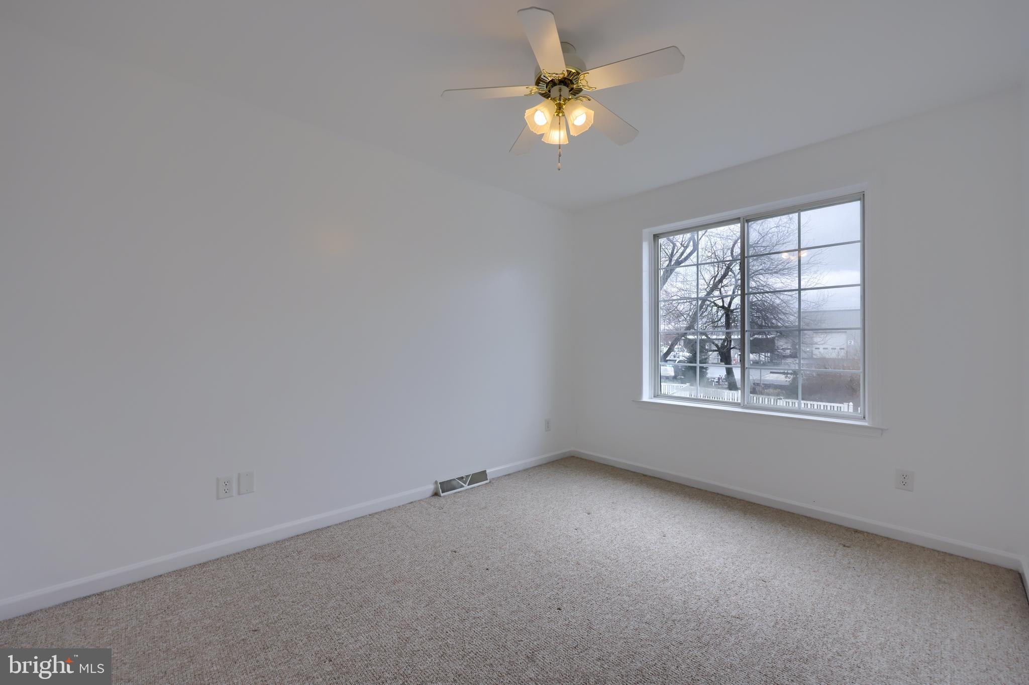 194 Riders Way Lebanon, PA 17042 - Photo 17 of 26 Bedroom 2