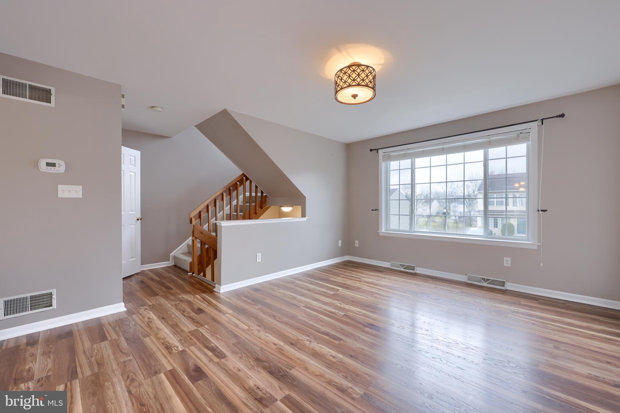 194 Riders Way Lebanon, PA 17042 - Photo 6 of 26 Living Room