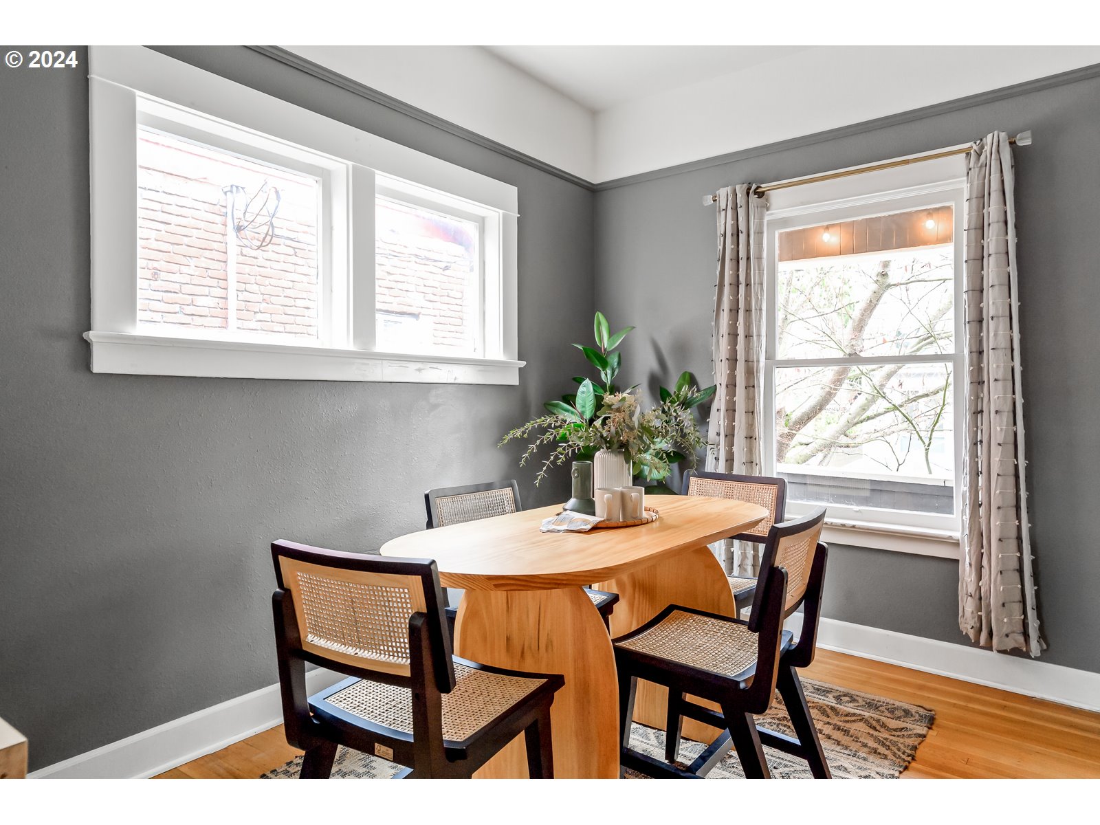 1518 North Webster Street Portland, OR 97217 - Photo 9 of 38 a dining room with furniture and window