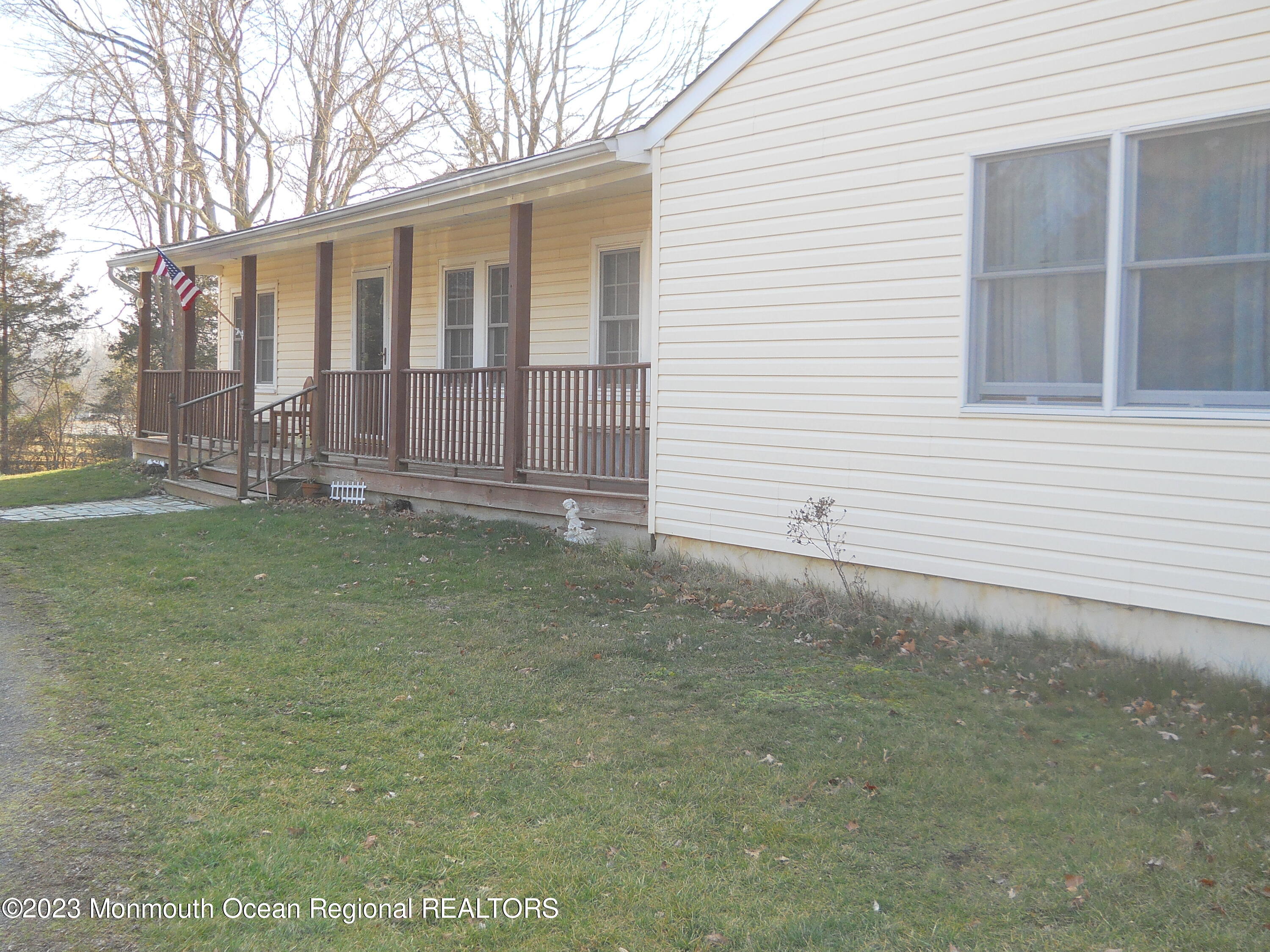 40 Emley's Hill Road Cream Ridge, NJ 08514 - Photo 3 of 12 DSCN1148
