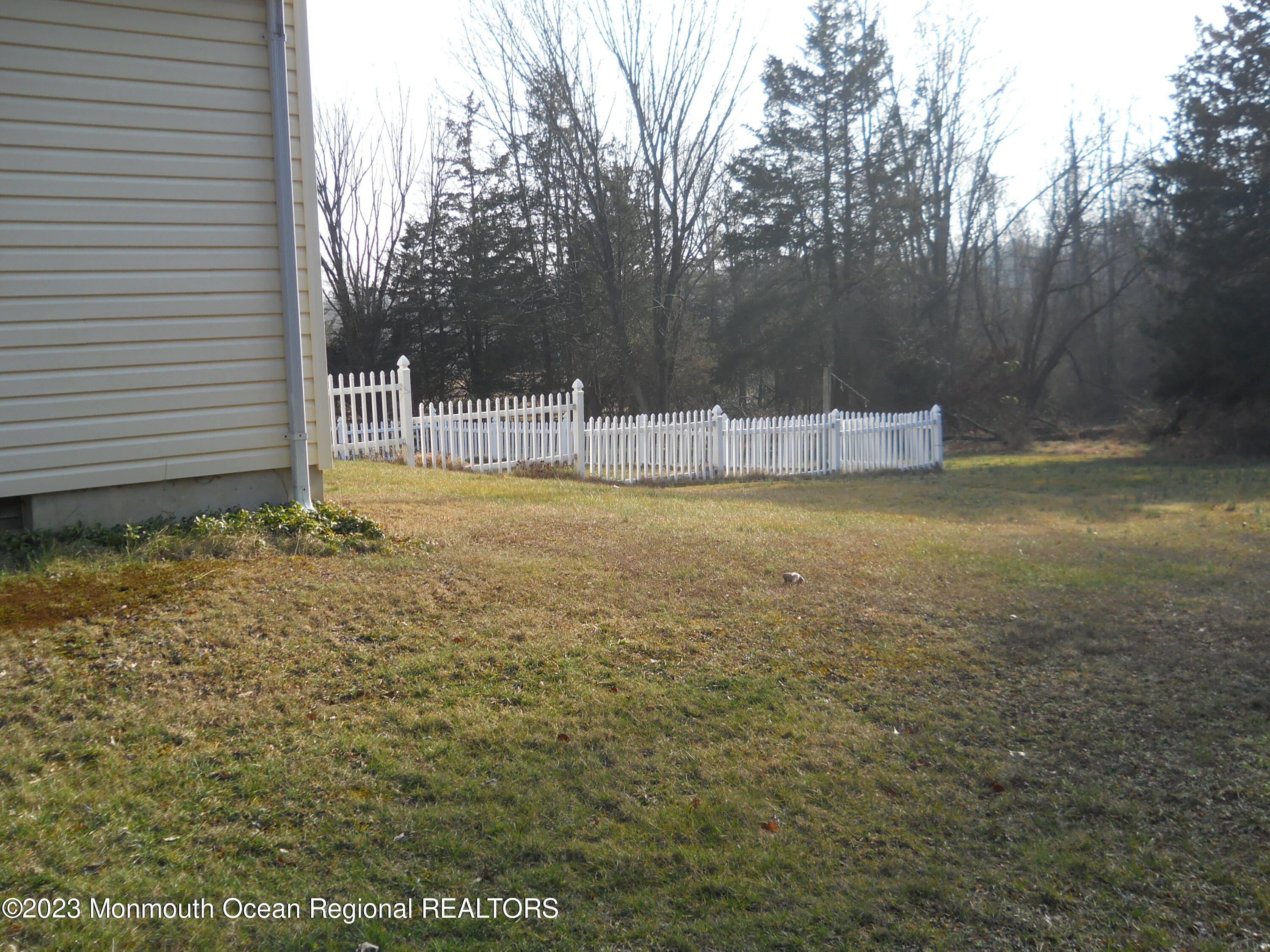 40 Emley's Hill Road Cream Ridge, NJ 08514 - Photo 6 of 12 DSCN1151