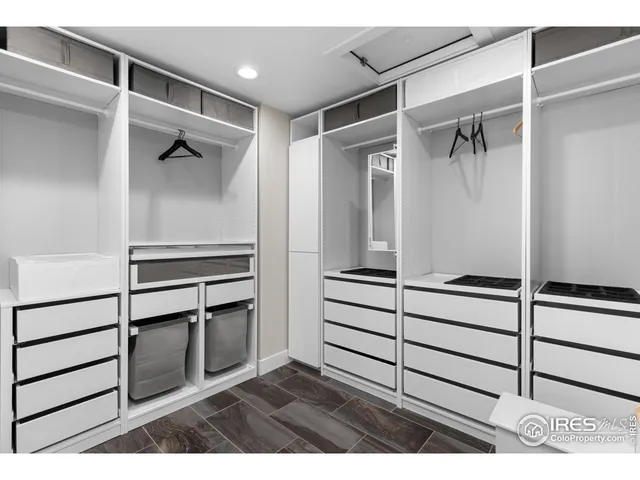 a view of walk in closet