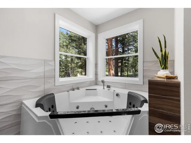 $1,490,000 | 3333 Rockwood Lane South, Estes Park, CO 80517