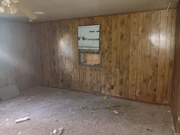 $59,000 | 407 North Ledgerwood Street, Carlisle, IN 47838