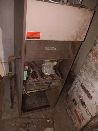 $59,000 | 407 North Ledgerwood Street, Carlisle, IN 47838