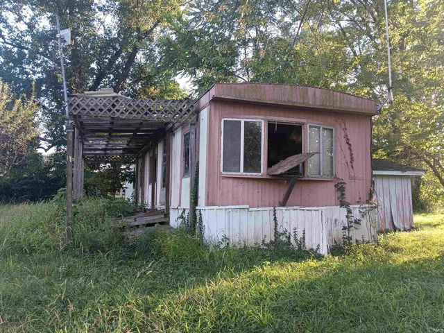 $59,000 | 407 North Ledgerwood Street, Carlisle, IN 47838