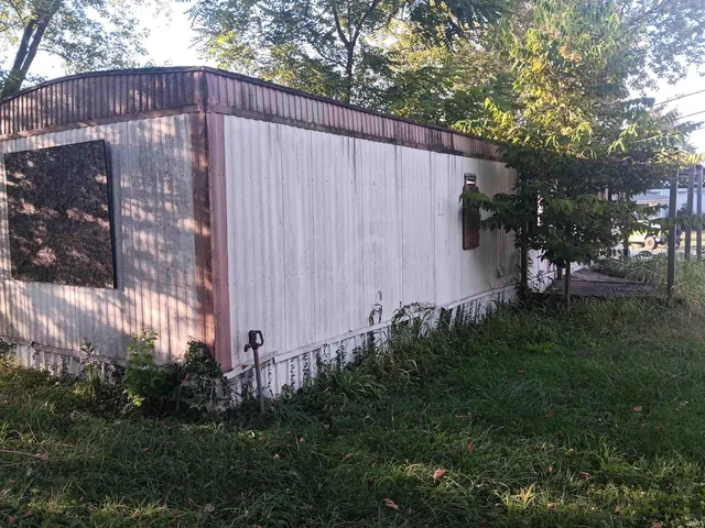 $59,000 | 407 North Ledgerwood Street, Carlisle, IN 47838