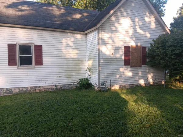 $59,000 | 407 North Ledgerwood Street, Carlisle, IN 47838