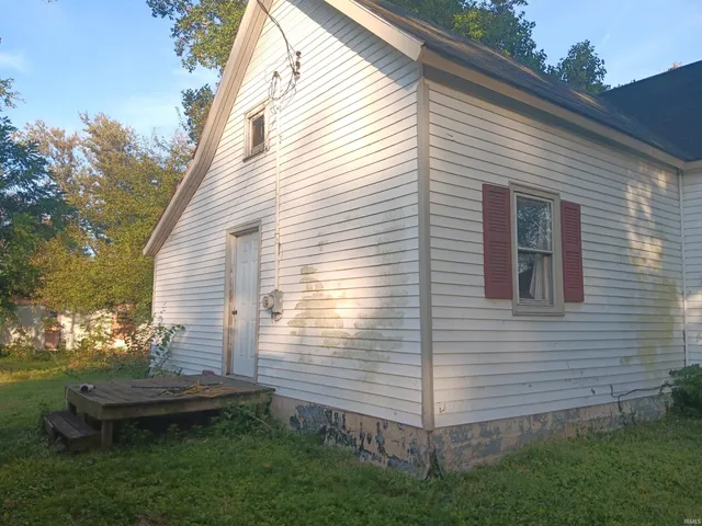 $59,000 | 407 North Ledgerwood Street, Carlisle, IN 47838