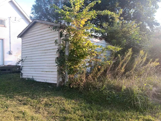 $59,000 | 407 North Ledgerwood Street, Carlisle, IN 47838