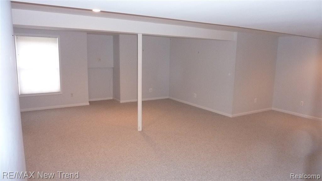 6839 High Ridge Road West Bloomfield, MI 48324 - Photo 20 of 22 Lwr. grt. room