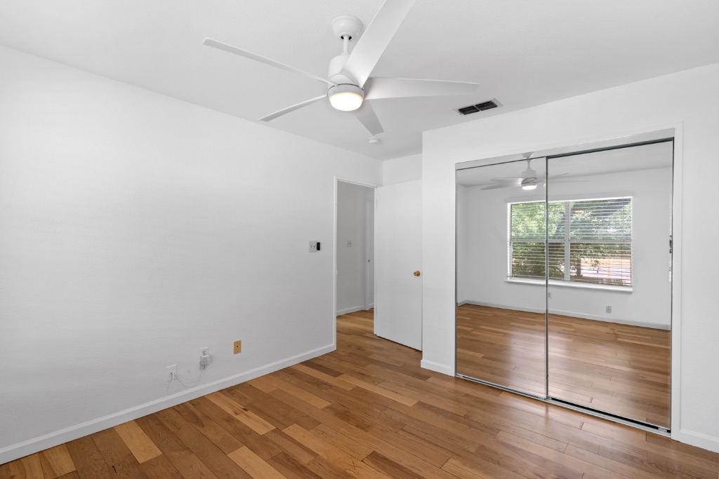 1211 Delano Street Austin, TX 78721 - Photo 16 of 30