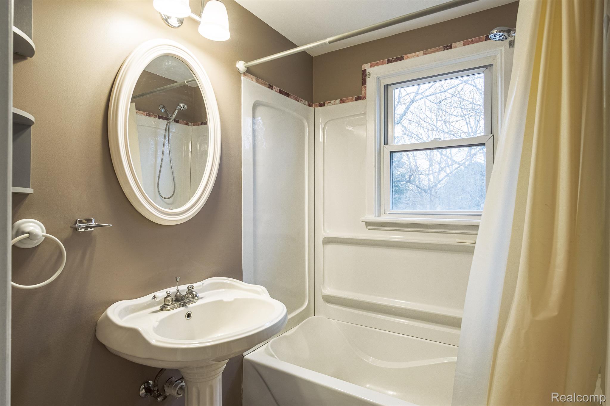 7219 North Clio Road Mount Morris, MI 48458 - Photo 7 of 13 Gallery Image 7