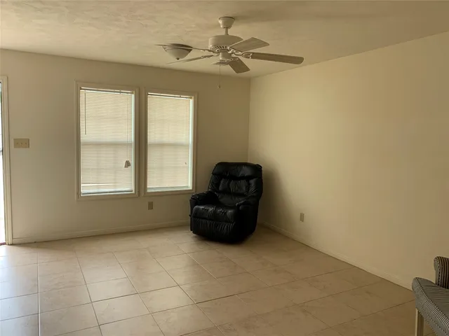 $1,500 | 4504 College Main Street, Unit 114, Bryan, TX 77801