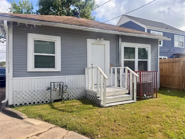 $1,650 | 5224 Leeland Street, Houston, TX 77023