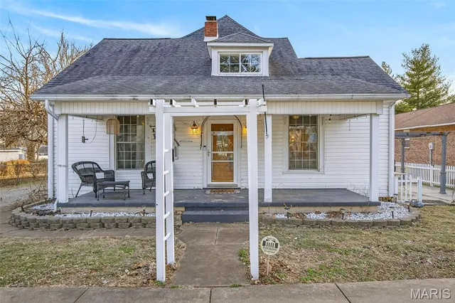$325,000 | 210 Patterson Street, Farmington, MO 63640